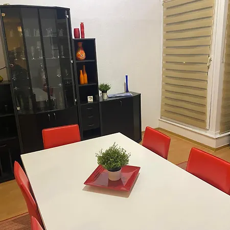 Urban Loft At Main Station Apartment *